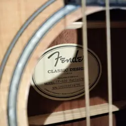 SIZE ACOUSTIC GUITAR