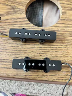 PICKUPS ALNICO MAGNETS