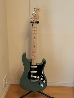 FENDER AMERICAN PROFESSIONAL II STRATOCASTER W/ CASE FROM JAPAN
