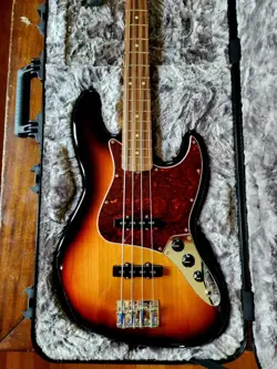 FENDER VINTERA J JAZZ BASS W/TSA CASE 2022 - SUNBURST