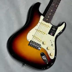 FENDER AMERICAN VINTAGE II 1961 STRATOCASTER 3CS 3-COLOR SUNBURST NO.YG852
