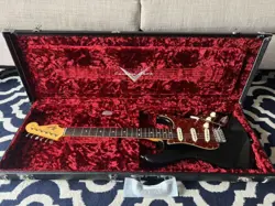 FENDER CUSTOM SHOP POSTMODERN STRATOCASTER JOURNEYMAN RELIC 2022
