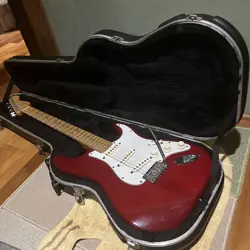 USA DELUXE STRATCASTER