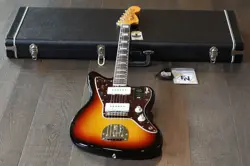 MINTY! FENDER AMERICAN VINTAGE II 1966 JAZZMASTER REISSUE 3-TONE SUNBURST + OHSC