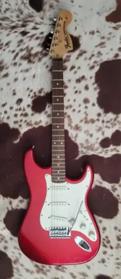 STRATOCASTER SQUIER 70'S