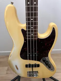 BASS 4-STRING FROM
