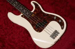 JV74379 BASS GUITAR