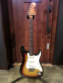 FENDER 1966 FENDER