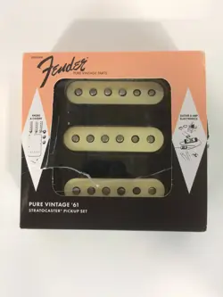 OPEN BOX FENDER PURE VINTAGE '61 STRATOCASTER SINGLE COIL PICKUP SET, AGED WHITE