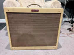 AMP IN TWEED
