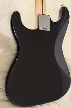 GUITAR BLACK