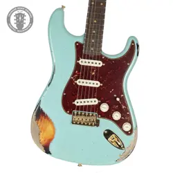 2023 FENDER CS '62 STRATOCASTER HEAVY RELIC AGED DAPHNE BLUE OVER SUNBURST