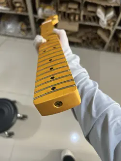 FENDER START YELLOW