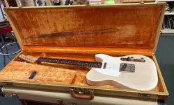1959 FENDER TELECASTER BLONDE