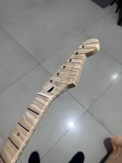 AAAA S S 22FRETS NATURAL COLOR GLOSS FLAME MAPLE ELECTRIC GUITAR NECK FOR FENDER