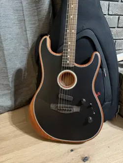 FENDER AMERICAN ACOUSTASONIC STRATOCASTER ACOUSTIC ELECTRIC GUITAR WITH GIG BAG