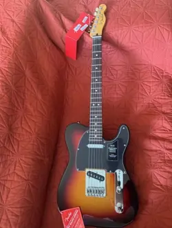 FENDER LIMITED EDITION PLAYER II TELECASTER SPARKLE 3-COLOR  SUNBURST PLUS CASE