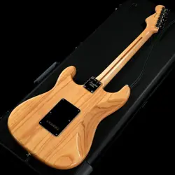 PROFESSIONAL STRATOCASTER NATURAL