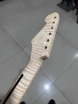 BONE NUT S S 21FRETS NATURAL COLOR GLOSS FLAME MAPLE ELECTRIC GUITAR NECK FENDER