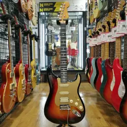 FENDER AMERICAN ULTRA II STRATOCASTER 3 TONE SUNBURST USA 2024 ELECTRIC GUITAR