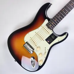 FENDER AMERICAN VINTAGE II 1961 STRATOCASTER 3-COLOR SUNBURST #GG5E0