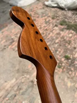 NECK SUITABLE FENDER