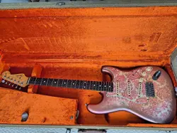 JV STRATOCASTER PINK