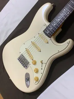 ST62-DMC STRATOCASTER VINTAGE