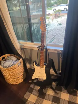 BLACK GUITAR ELECTRIC