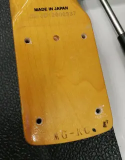 KC-MG ELECTRIC GUITAR