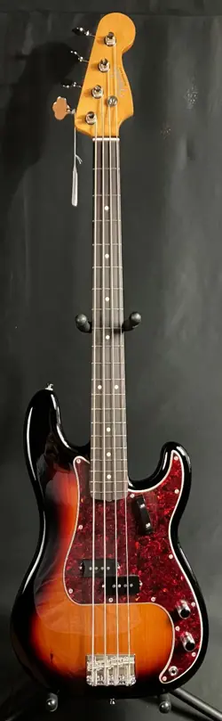 FENDER VINTERA II '60S PRECISION BASS 4-STRING BASS GUITAR 3-TONE SUNBURST