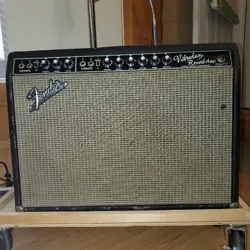 VINTAGE FENDER '66 VIBROLUX REVERB