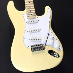 YELLOW WHITE/SCALLOPED MAPLE