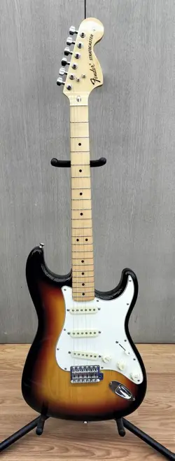 FENDER JAPAN / ST62 ELECTRIC GUITAR