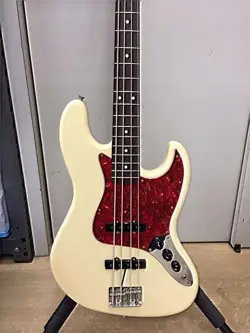 FENDER / JB62 BASS GUITAR