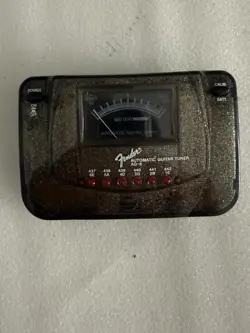 VINTAGE GUITAR TUNER