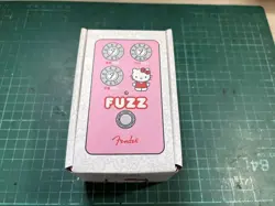 FENDER HELLO KITTY FUZZ LETTER PACK