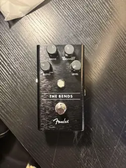 FENDER COMPRESSOR EFFECTOR