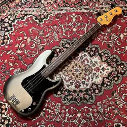 ELECTRIC BASS GUITAR FENDER AM PRO II P HARD CASE 4 STRING RIGHT-HANDED USED