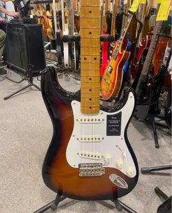 FENDER VINTERAII SERIES 50S STRATOCASTER