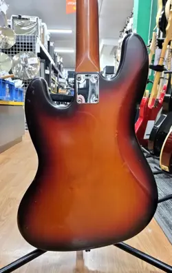 FENDER AMERICAN VINTAGE 62 JAZZBASS ELECTRIC BASS USED