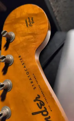 STRATOCASTER PINK PAISLEY