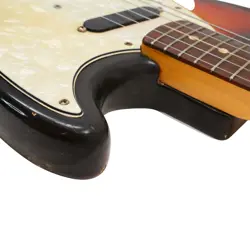 FENDER MUSTANG 6-STRING