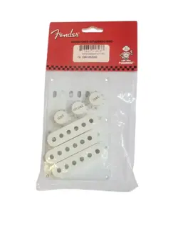 NEW - FENDER STRAT ACCESSORY KIT - WHITE, 099-1362-000