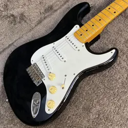 ST57-70TX STRATOCASTER 3.46KG