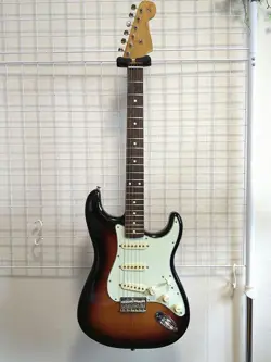 FENDER ROBERT CRAY STRAOTCASTER SAFE PACKING!