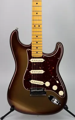 USED 2022 FENDER AMERICAN ULTRA STRATOCASTER MOCHA BURST