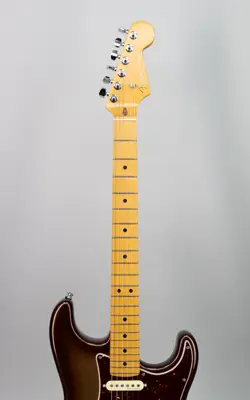 ULTRA STRATOCASTER MOCHA