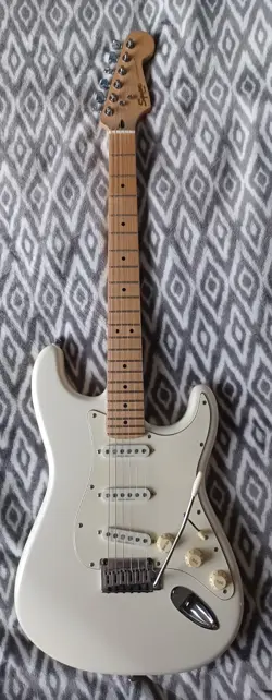 DESIGNED PICKUPS WHITE