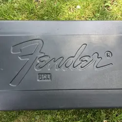 1980S FENDER STRATOCASTER